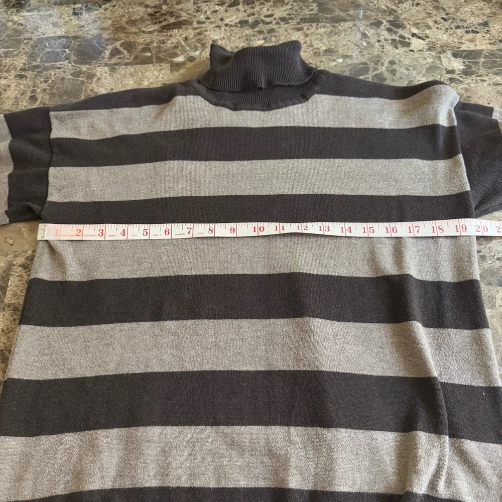 Pria Turtleneck Sweater Size M Brown Tan Striped Long Sleeve Cotton